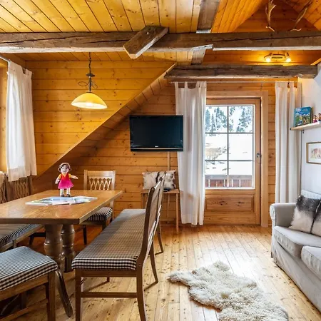 Zirbenhuette Am Falkert Auf Der Heidi-alm Apartamento