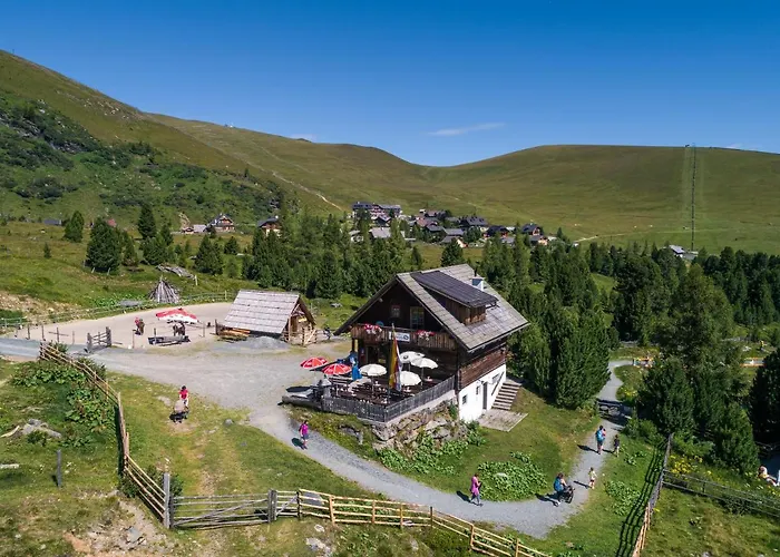 Zirbenhuette Am Falkert Auf Der Heidi-alm Apartament